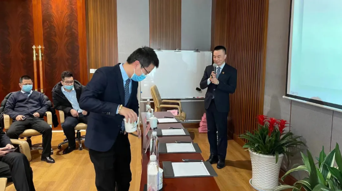 裝飾材料銷售公司年底集訓